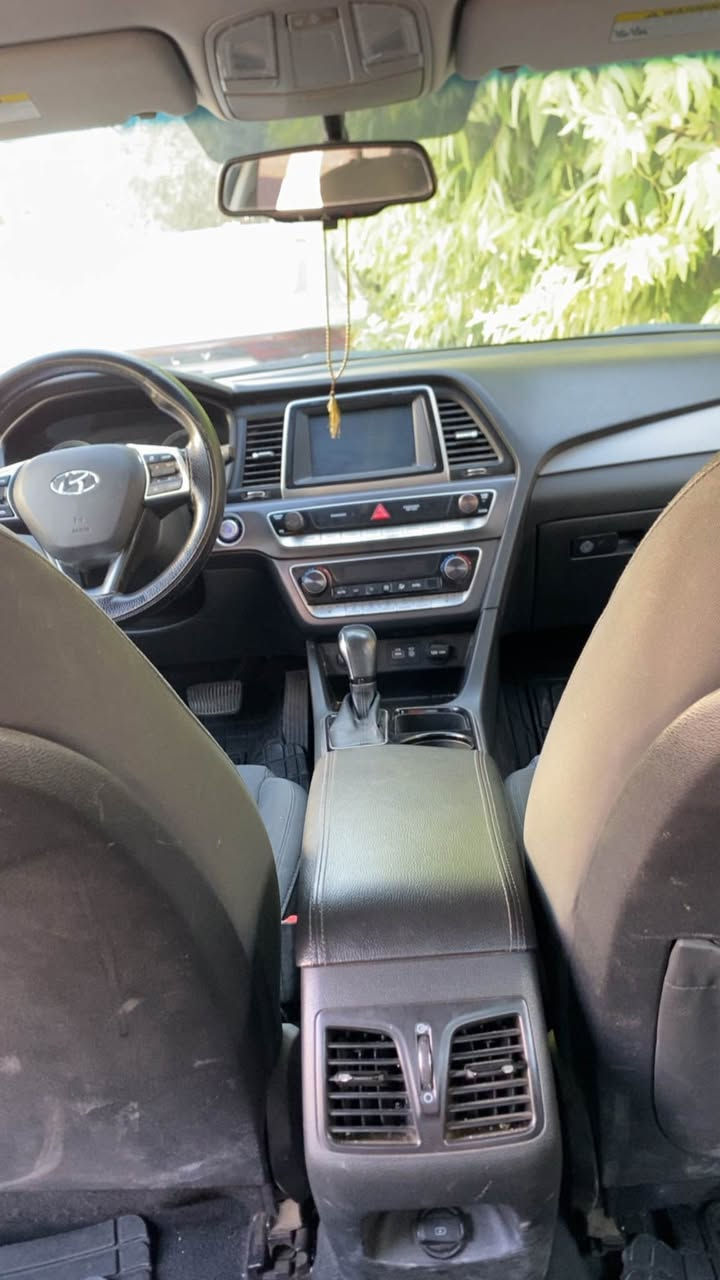 هونداي سوناتا موديل ٢٠١٩ فول فول بةس سلايت نية 
سةيارةكة مواصفاتي فولة . بةسمة . شةغال . رادار . دوو كوشن كارةبايي .كوشن جلد . دوو كوشن هيتةر . تةبريد مةركةزي. لايت وتو . فلچة وتو سةيارة زور زور جوان و خاوينة 
وةكو سبوخ .. نيو چةمةلاغي پشتةوة سبوخة بي ژوري بي ايرباگ بةشةرت  پيشو پشتي كةپسة 
٧٥ هزاري حةقيقي رويشتية 
قةپاخي سةري مةكينةي كرايتةوة بةس بةشةرتي ١٠٠ فيتةر دةي فروشم 
سةيارةكة لة جواني رةقةم يةك جوانة 
***********
واتس ئاب كوريك أربيل, العراق
