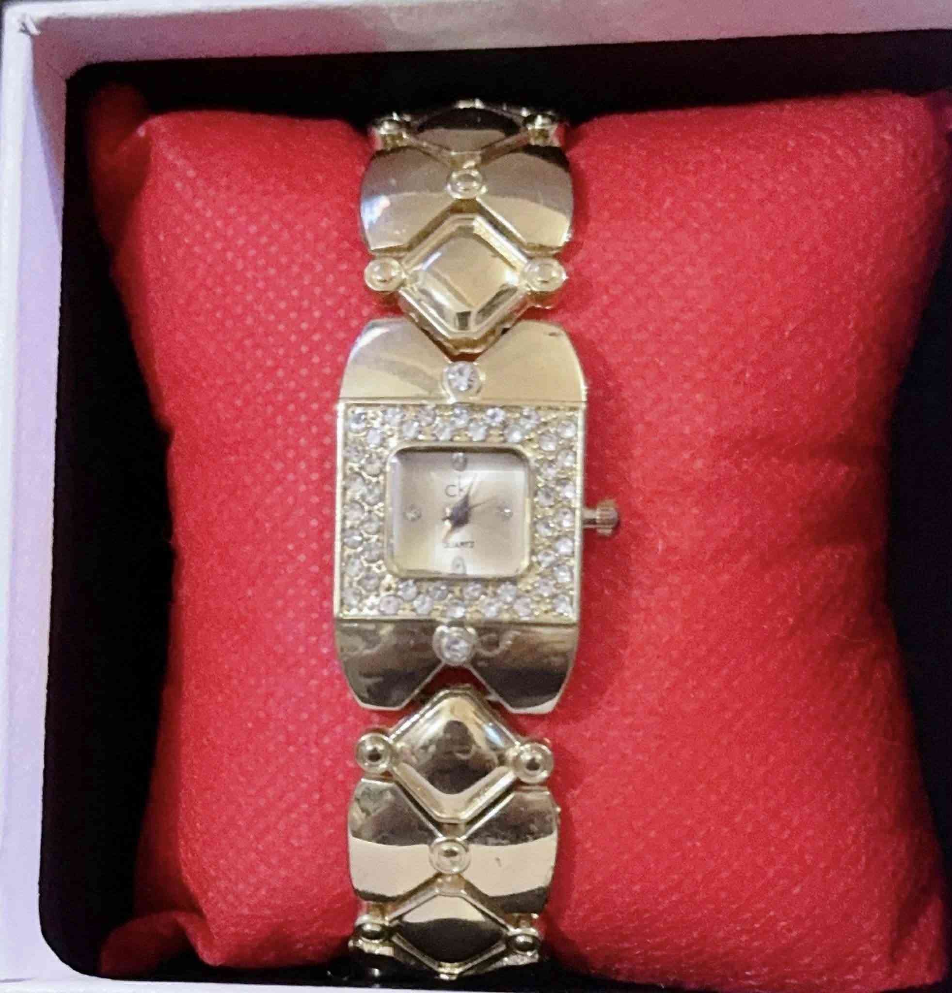 ساعات نسائية ماركات اصلية الزجاج مصنوع مـ⍤ــِـَـِن الزفير ضد الخدش مرصع ماس


**إذا كنت صاحب هذا الإعلان وتريد حذفه لأي سبب، رجاءا أرسل رسالة إلى الدعم الفني**