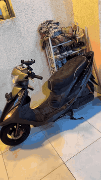 سلام عليكم
دراجة ماكس عدله
اللون اسود + ذهبي 

ختم واحد مع المكينة 
موديل 2006 رمبه + وصل الشراء ✍🏼

شلعة ومعدل 💯 كهربائيات شغال 
سلف هندر  عينه لايت 💡

للاستفسار : ‭***********
العنوان " الحكيمية مقابل النافورات📍

1_كشن 4 ولفات
2_ قبق عمبار كوسو
3_ يدات بريك كوسو
4_ قبضات بانزين كوسو
5_ قبق فلاوين توبو نيكل 
6_ ملقط ان سي واي كرزي  
7_ قطرة ان سي واي 7 ألوان 
8_ غلاف ذيل كاربون فايبر
