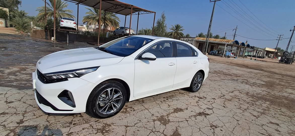 السلام عليكم
كي ثري K3
موديل 2025
كفاله 
رقم أربيل 
باسم شركة
فووول مواصفات 

رايدها 154 وبيها مجال قليل 

مكاني النجف

***********
واذه اكو مراوس بعد حسن ريد تاهو موديل 14 وجوه
