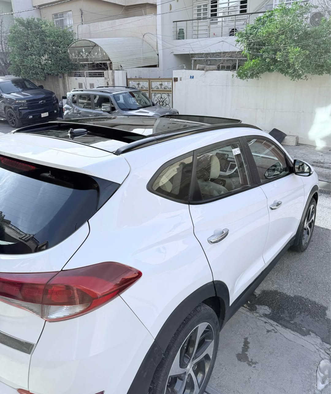 توكسان موديل ٢٠١٨
فول مواصفات پانوراما__كوشن كاربا 
ماشي ١١٢ الف حقيقي 
شبر بونت تكحيل كارت ___٤اصابع بارد جاملخ وراء 
محرك دووش تنفس تبيعي. شرط مامفتوع
سعر جه وه سوك   ١٧٩  مجال قليل 
***********__مكان اربيل أربيل, العراق
