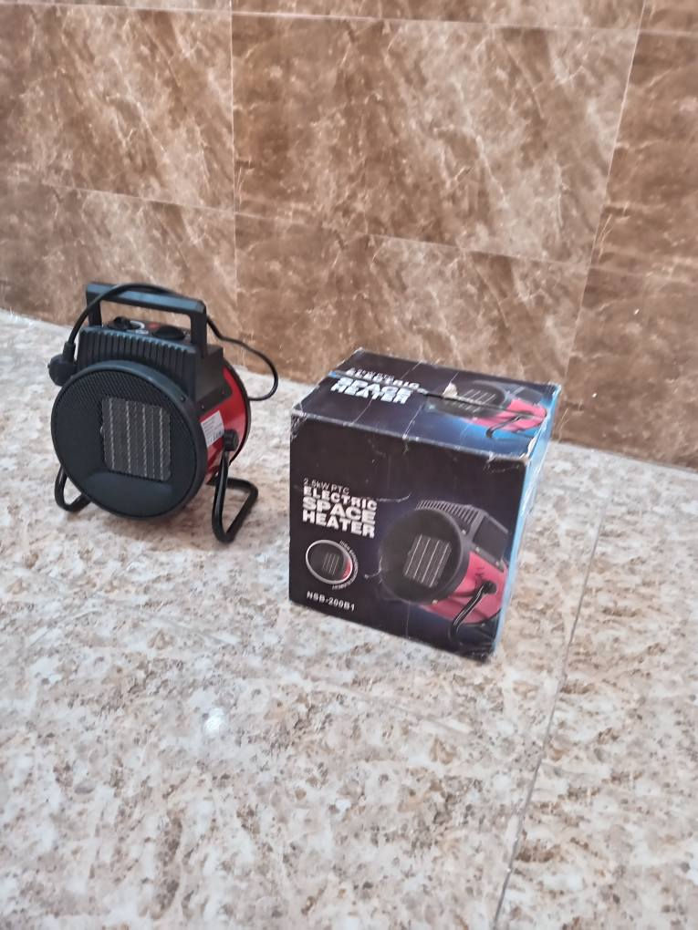 السلام عليكم
عندي هاي الصوبه الكهربائيه حراريه 
البيع السعر 25 الف 
الشراي يتصل عل الرقم 
***********
