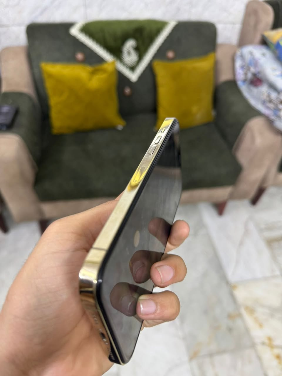 مساء الخير 🌹
ايفون 12 برو ماكس
ذاكرة 256 ✅
بطاريه 80 بلادي ✅
نموذج M ✅
لون ذهبي ✅
فيس ايدي شغال ✅
جهاز مكفول كفاله من عطل✅
النضافه 100% فول ✅
سعر 380 الف وبي مجال للشراي✅ 
 بغداد بلديات مستبدل شاشه اصليه 
رقمي ***********
