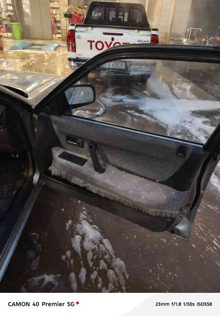 سلام عليكم مازده  للبيع كير ومحرك شرط كهربائيات كلها شغاله 
صدر نص عمر باتري جديد تاير نص عمر  مازدة 626ماسحة مابيها صبغ خلاص موديل 90 اوربي ***********
سعر 37 وبيها مجال لطيبين
