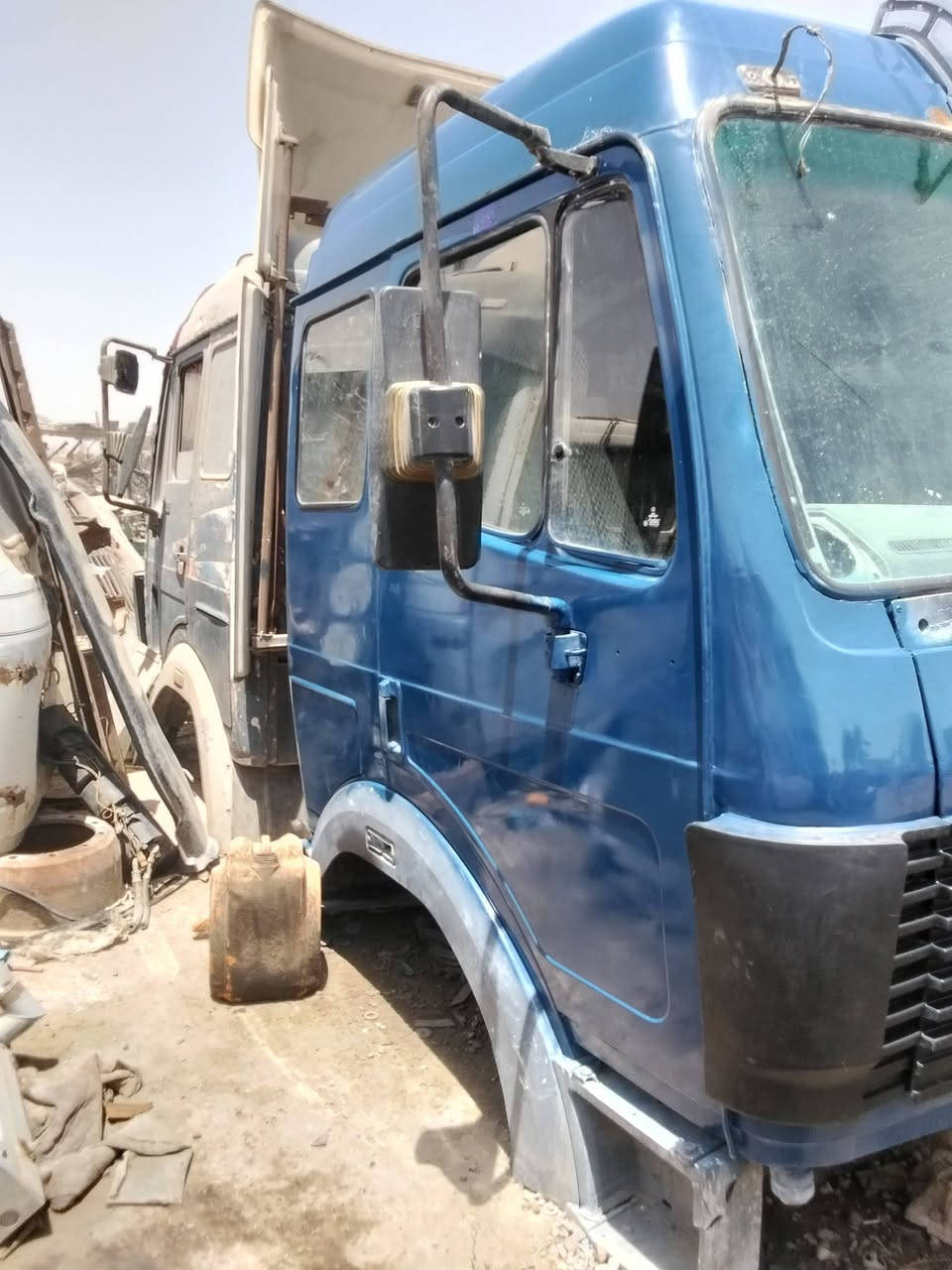 السلام عليكم قمارة البي لكزز تسريحه مصبوغه صبغ شركات معوزة فقط تغليف كشنات وكواعي السعر 25 ورقة وبيها مجال 
للأستفسار ***********

