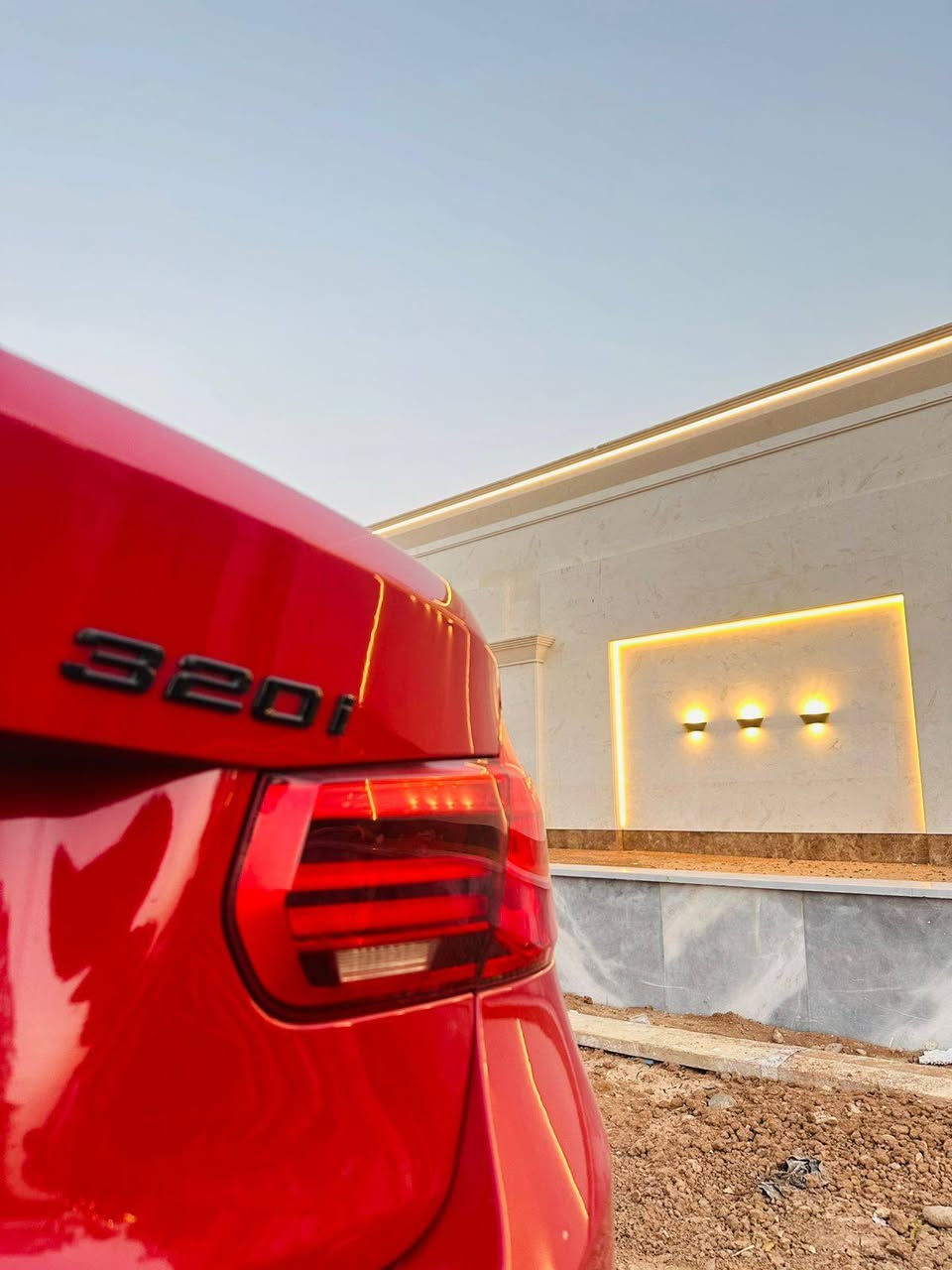 BMWF30(2016)وكالة العروش
ميكنه B48 twin power 
turbo
خمس بردات 
تبريد قطعتين 
حساسات خلفيه 
كاميرا دواره
بصمه تشغيل
اربعه انضمه قيادة 
سبورت 
كونفورت
ايكو
نورمال
كير HP8 8 نمر
سلايد روف
حساس مساحات
لايت داينمك
زينون بلادي
اطارات 17 
تخم تاير جديد 
عليها ادامه كامله
دعاميات صبغ فقط
السعر 165 الموقع الدورة 
***********
