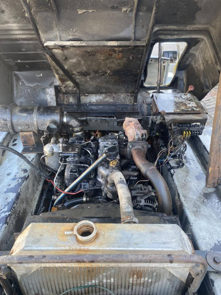 شفل كاماتسو حجم 40 تخم تايرات مامسجل مكان رمادي مكينه نضيقه رقم ***********
