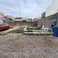قطعة ارض مساحتها ٦٥ للبيع الواجهة ٦ونص والنزال ١٠  شاطئ التاجي نزال سل...