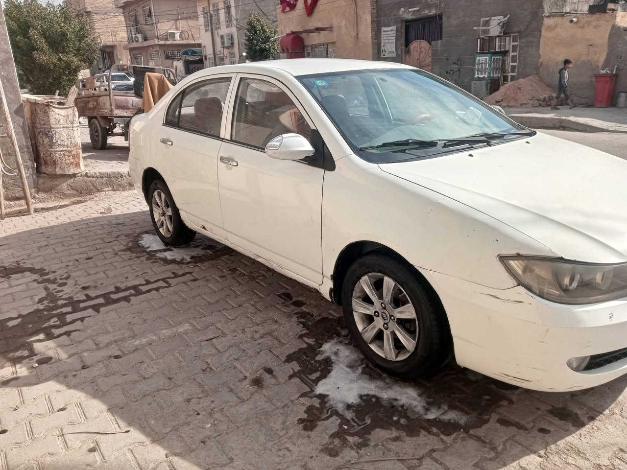 السلام عليكم نيفان 2011 مابيه لا صبغ ولا ضربه فقط بارد 
رقم كربلاء انكليزي 

محوره محرك كير اوتوماتيك كورله 

جاهزه من كلشي

السعر 42 وبيه مجال قليل 

مكاني كربلاء حي العامل 

استفسار ***********
