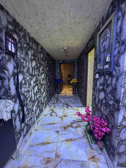 ✍️ شقة مؤثثة للبيع سرقفلية طابق أول ( فوق الأرضي )
في شارع فلسطين قرب مثلجات نادية ↘️↘️↘️

✅  المساحة  150 متر - طابق أول فوق الأرضي 
✅  2 غرفتين نوم 
✅  استقبال 
✅  مـطبخ 
✅  2 خدمات صحية غربي - شرقي 
✅  2 بالكونـات
✅  سعر البيع سرقفلية 24 مليون 
✅  سعر الإيجار الثابت 450 ألف
✅  تـبـاع الشقـة مع الأثاث بالكامل 

☎️    ***********  واتس أب / محمد حسن
