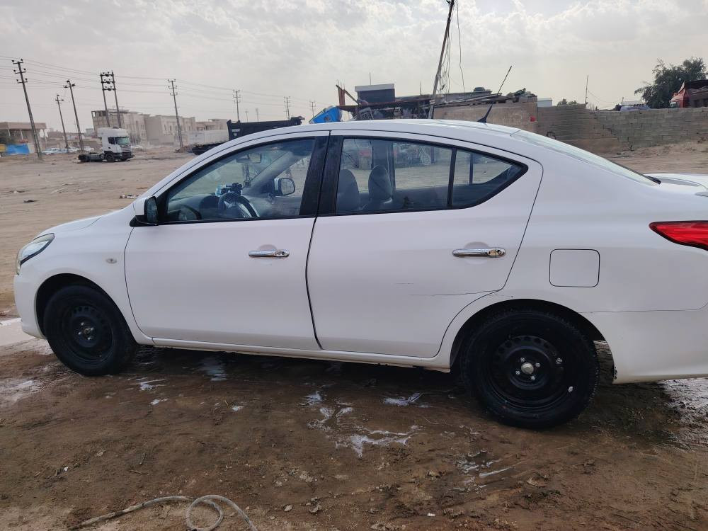 السلام عليكم نيسان سني 2021 
مكفوله كفاله عامه ما عدى بارد بحجم الادرهم بالهلال مال البك لايت الايسر والباب الخلفي للسايق بي شخط بسيط فقط فقط الباقي مكفول 
ماشيه 80 الف 
السعر 110 وبيه مجال بسيط  الرقم *********** الزبير, البصرة
