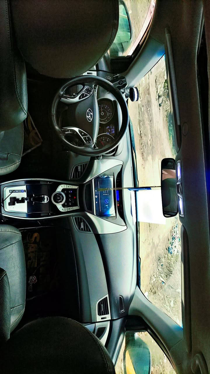 السلام عليكم
النترا وارد امريكي 
حادثها جاملغ خلفي 
رقم بغداد الانكليزي باسمي تحويل ثاني يوم موصفات نص فول  مكينه ١٨٠٠ دوش المرغوب مكينه كير جديده تخم تاير جديد صدر امامي خلفي جديد تبريد ثلج خير من اللّٰه السياره مناقصها شي سياره 
سنويه جديدها تحويل ثاني يوم
مكان بغداد سعر90$بيها  مجال الكاظميه 
رقم ‏‪***********‬‏
