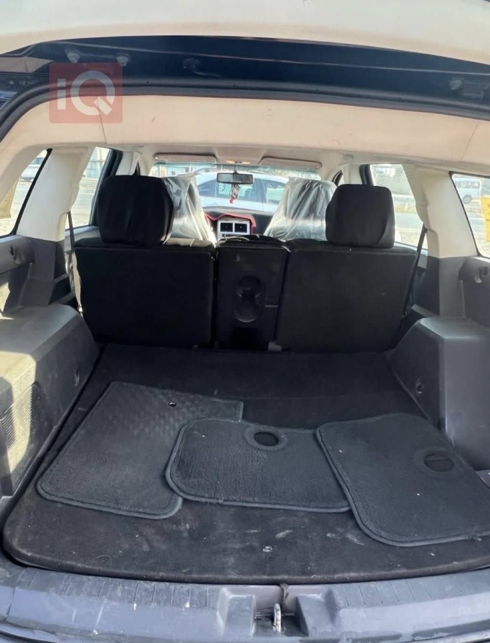 #بيع_سريع
دوج جورني موديل 2010
رقم سليمانية الجديد
سيارة حلوة ونظيفة مثل الصور
بيها جراد بالقمارة والبنيد موضح بالصورة 
مكينة بيها صرف 
سعرها 95 ورقة مكاني ديالى
***********
