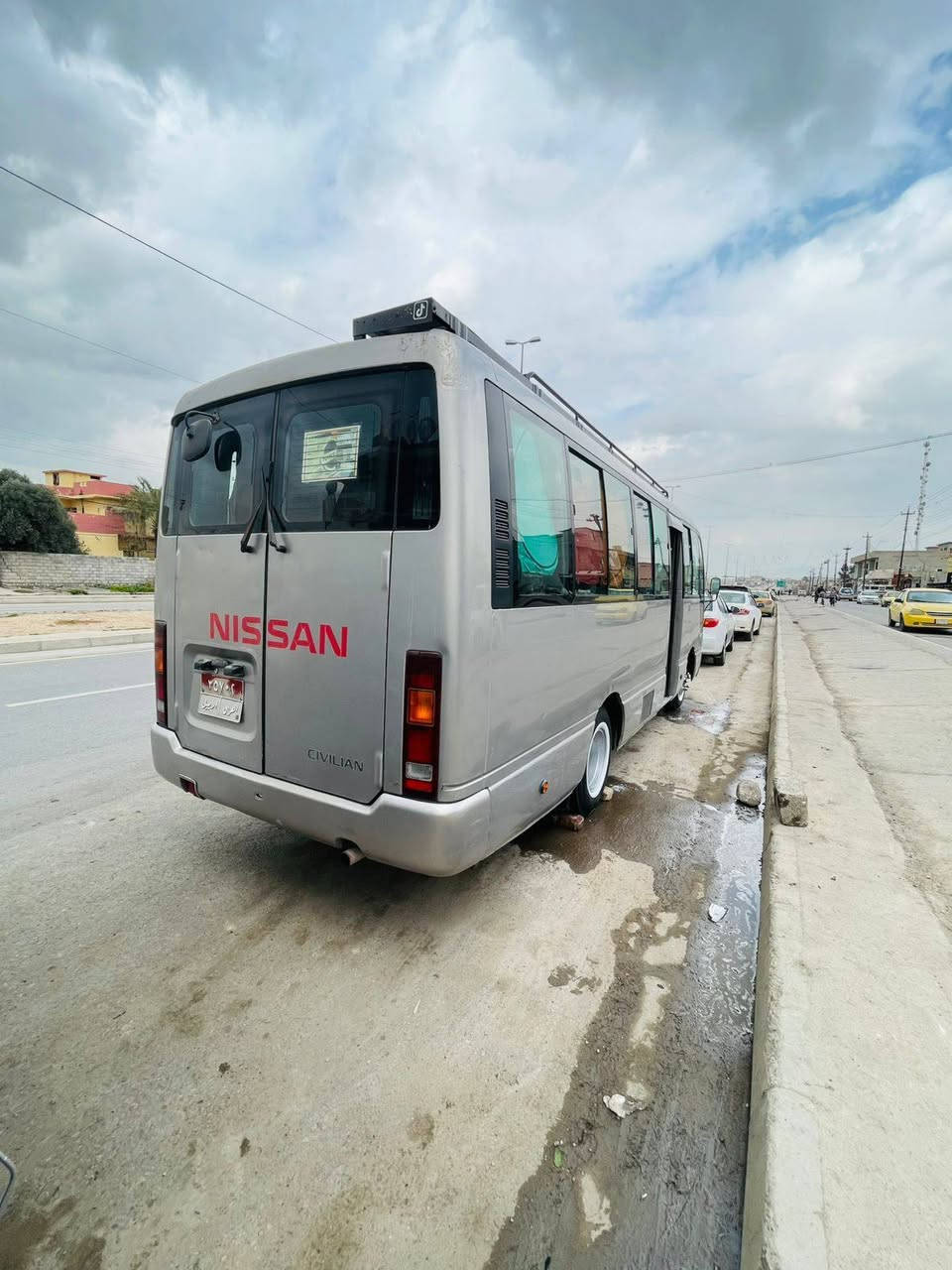 السلام عليكم كوستر نيسان 2005 كاز بجم اسود اصلي تدفيه جوا الكشن اصلي تبريد شغال مكينه كير اكسن شرط طخم تايه جديد شرط الوكاله ول تحويل
سعر السياره 180
***********
***********
مكان السياره موصل
