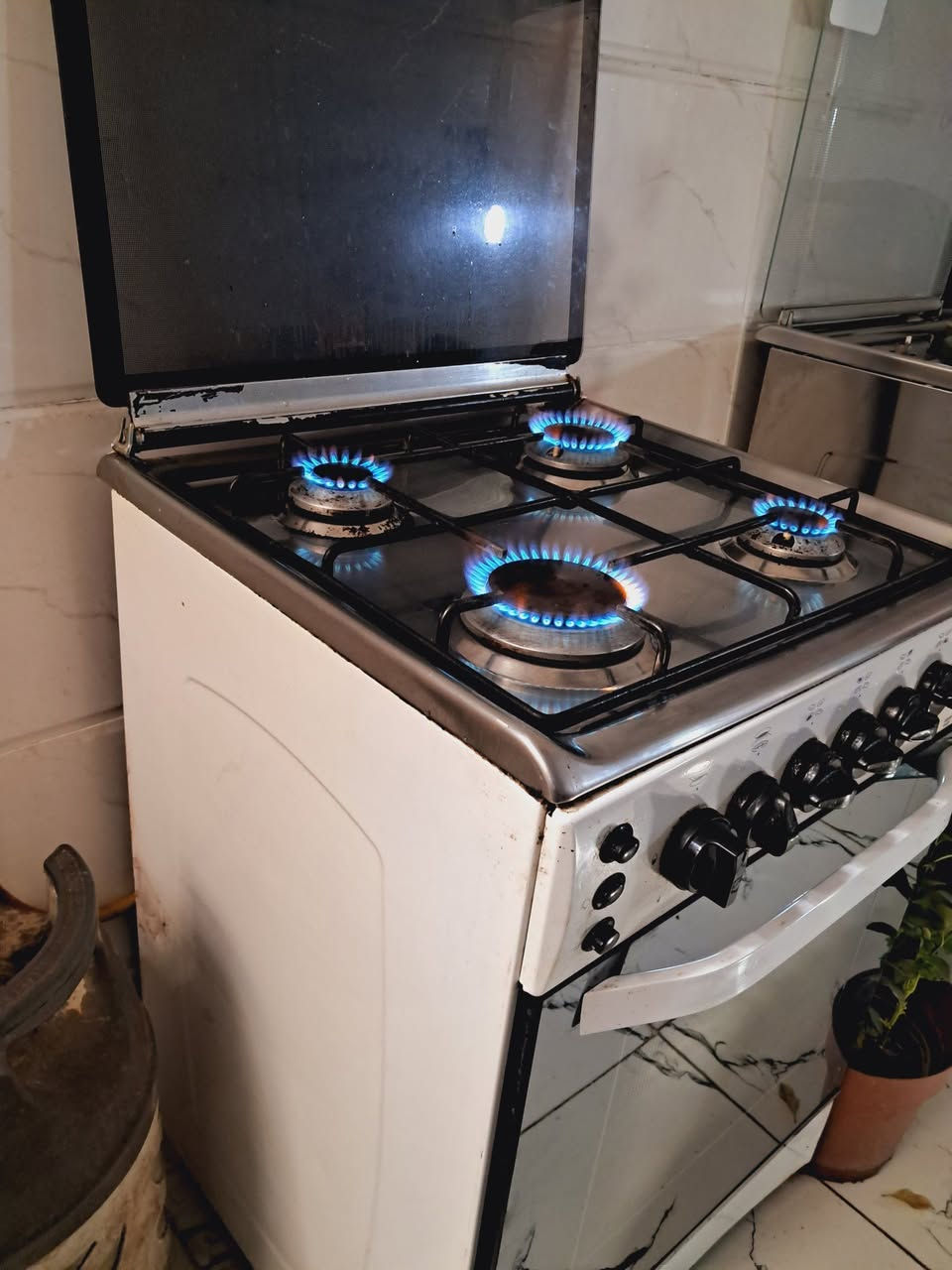 سلام عليكم مرخصت الادمن أغراض للبيع مكان لبياع شرطه الخامسه اي استفسار خاص غراض كلهن نظيفات شري خاص او اتصال عل رقم بي وتساب***********
