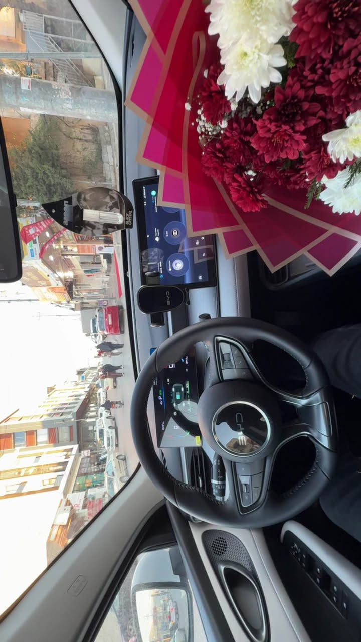 Byd seal 05  ویلکەپ مۆدێل ۲٠۲٥ 
تەنها ۳٠٠٠ کم رۆیوە ۱٥ رۆژی ماوە بۆ رەقەم  شەحنو کارتی خۆی لەگەڵە  وەلکەپ بیلادی باڵی بیلاد کامل بەرمەجەی شاشەکەی کراوە کەناڵی ناوخۆی تێدایە  + یوتوبو کارپلەی .. گاعی سەردۆسەی کەپسی بۆکراوە  لاستیکی سەر گێرێ بۆ کراوە کامل جوانکاریە .. تکایە لەم جۆرە لەبازاڕ گرانترە سەرمان مەیەشیێنە مشتەری جدی تەلەفۆن بکە ٠۷۷٠۹٥٤٤٦۳٤ السليمانية, العراق
