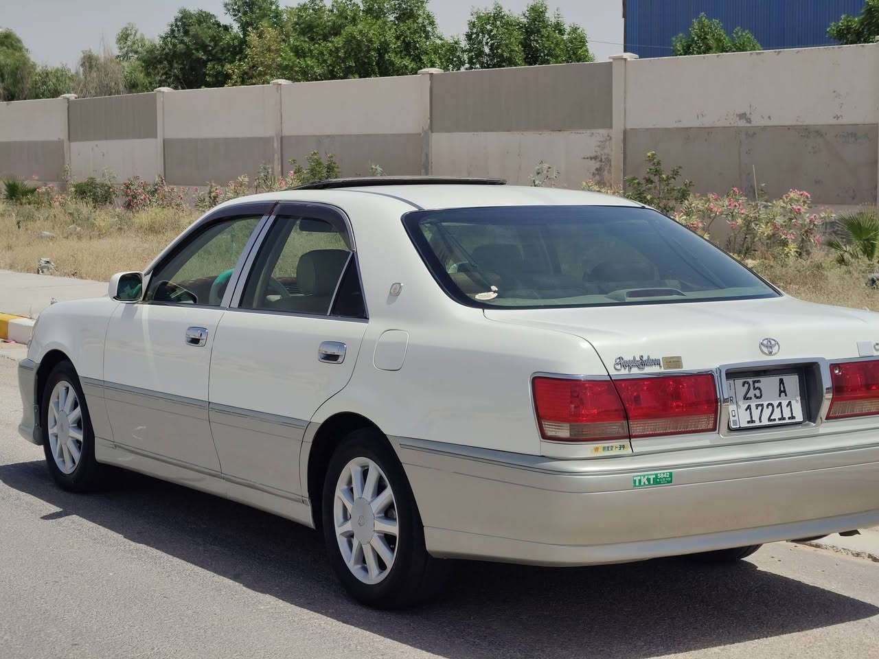 السلام عليكم 
ملكه موديل 2000 فول 4 دكم اصل
رقم كركوك انكليزي مداور ثاني يوم
 السياره كفاله عامه من الكص والضربه والعيب الشرعي 
السياره فول فتحه جلد 
تشغيل بصمه + تشغيل عن بعد
مكينه ديفور الجبيره 
تبريد قطعتين شغال 
كشنات كهربائيه 
ستيرن كهربائي تحكم 
السياره جاهزه عل اخر حبايه من حداديه تبريد ثلج
سعره ١٦٨ وبيه مجال 
مكاني نجف  
اتصال او واتساب ***********
