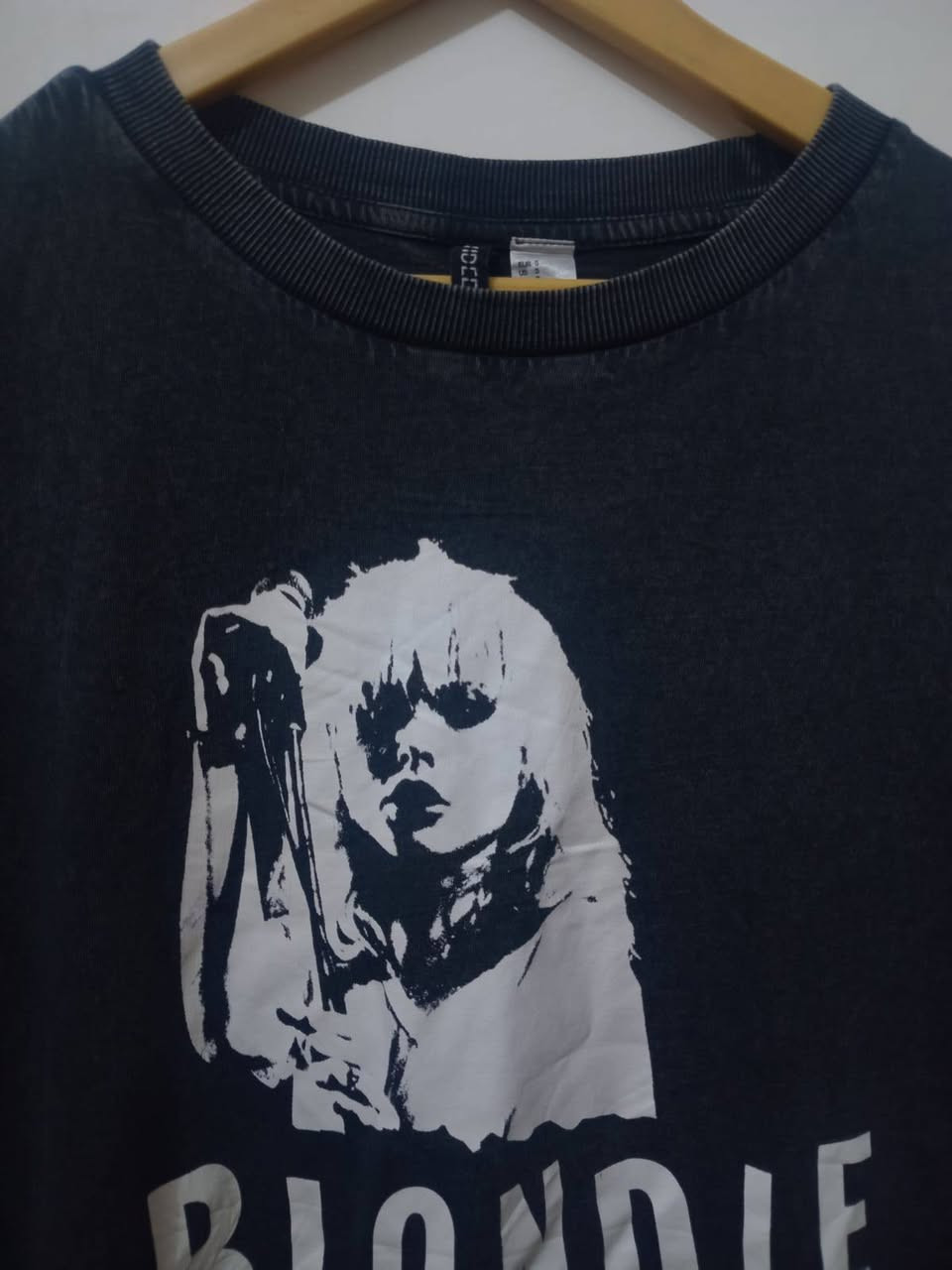 تيشيرت ماركة (DIVIDED)اصلي ماملبوس نضافه100%قياس XXL


**إذا كنت صاحب هذا الإعلان وتريد حذفه لأي سبب، رجاءا أرسل رسالة إلى الدعم الفني**