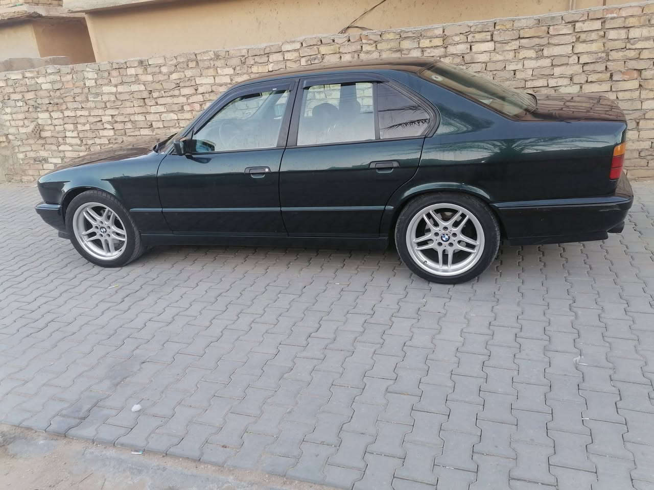 السلام عليكم من رخصة الادمن سيارة Bmw حجم 530 لون زيتوني كشنات كهرباء رقم بغداد سيارة جديدة اوبلعافية الي تصير من نصيبة رقم بغداد دولي غرفتها جديدة ولاغلطة مكانها بغداد المحمودية هاتف/*********** بي واتساب
