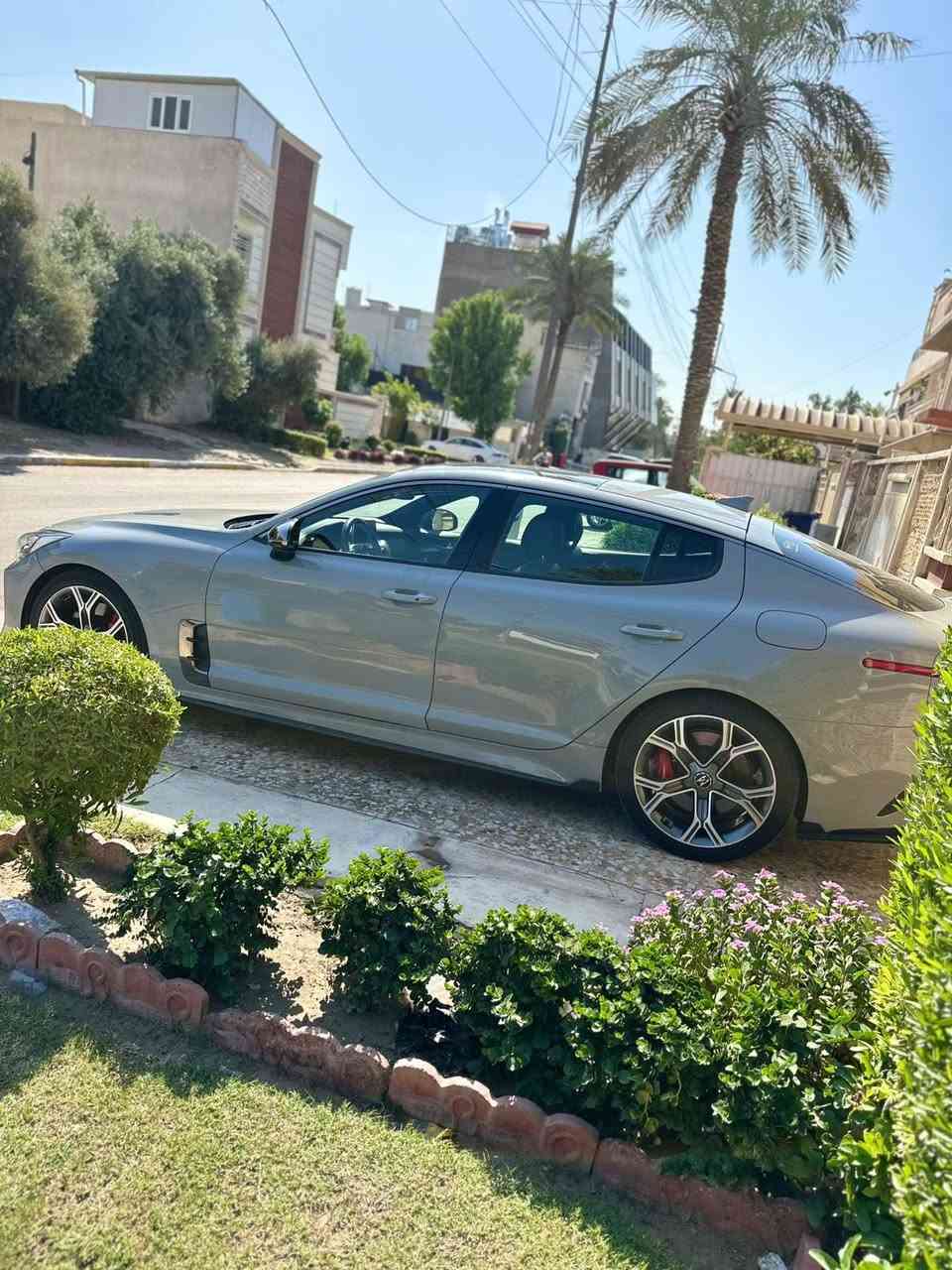 السلام عليكم
للبيع فقط بدون مراوس كيا ستنكر موديل 2019 فئة GT2 فول مواصفات 

محرك 3300 توين تيربو

لون سمنتي مميز 

ماشية ٣٩ الف ميل فقط 

حادث خمس قطع بدون دواخل بدون لغود ابيعلك حزام

السعر ١٤٩ ورقة وبيها مجال قليل 

للاستفسار *********** مكاني بغداد
