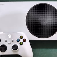 سيريس اس انتاج سنة 2024 جديد نضافتة 100 بالميه مع اغراضه الاصليه وبطار...