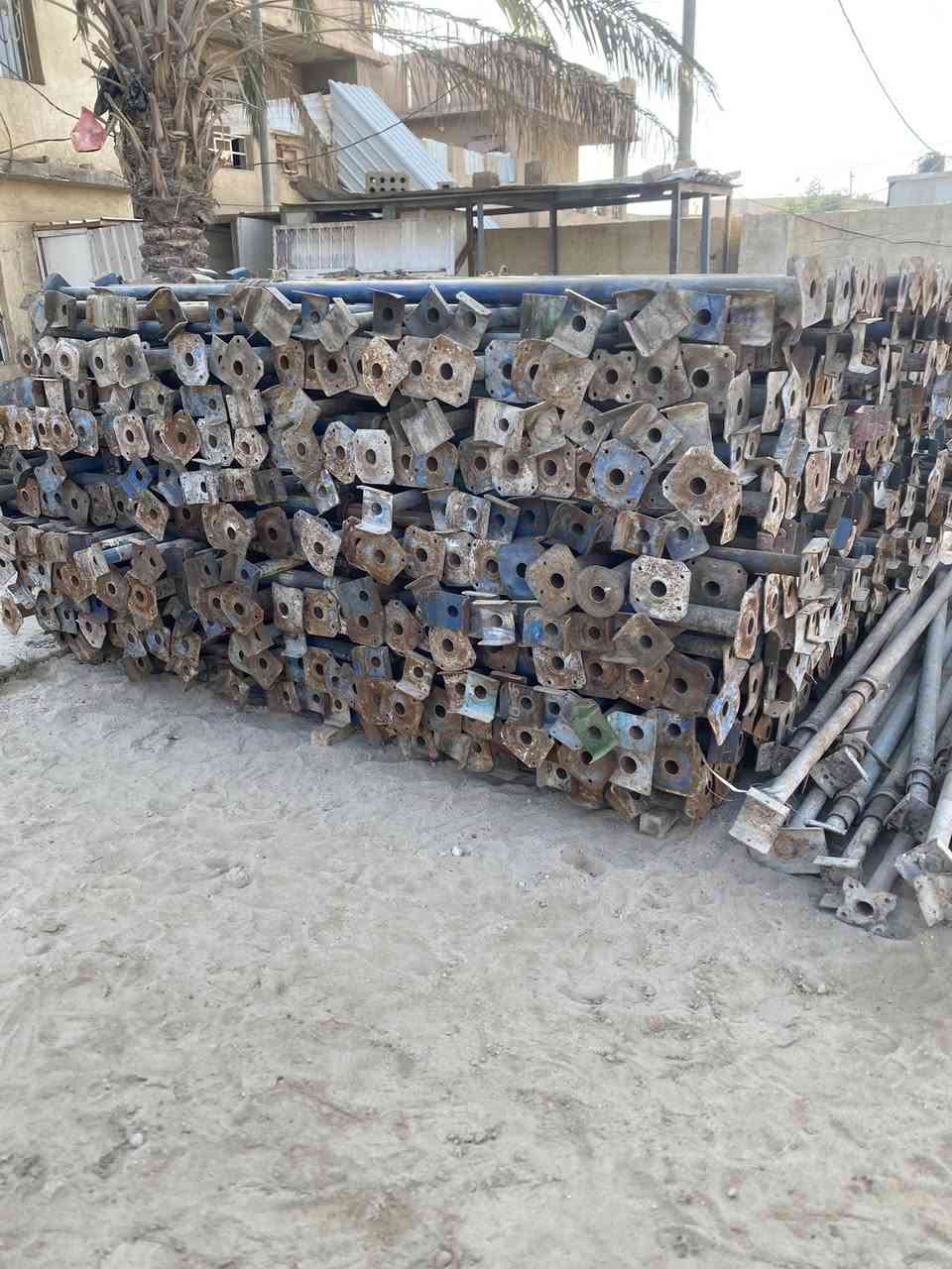 سلام عليكم لوح جديد ٤متر لوح ٤مترمستخدم يجار جكات  (***********)(***********)
