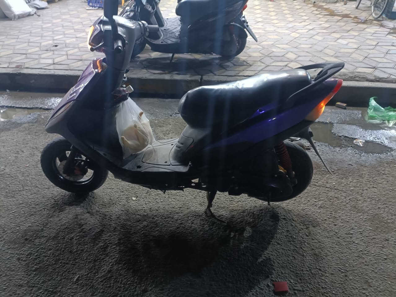 دراجه للبيع شغاله نظيفه السعر 375 ***********
