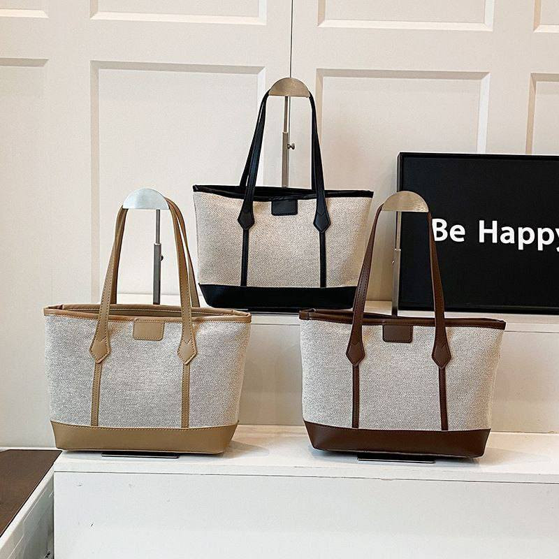 يتوفر جنط نسائيه جمله فقط اقل طلب نص درزن فحص امام المندوب
ويتوفر قطع ومفرد


**إذا كنت صاحب هذا الإعلان وتريد حذفه لأي سبب، رجاءا أرسل رسالة إلى الدعم الفني**