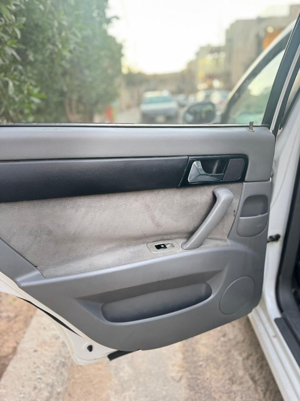 السلام عليكم اوبتره 11 كير جديد صدر جديد مكينه بيه جكجكه داخل حلو رقم بغداد دولي بيه طخطخات وبيه مكانات صبغ انبيع حزام بدون ضربه قويه سعره 54 مكانه بغداد اتصل ***********
