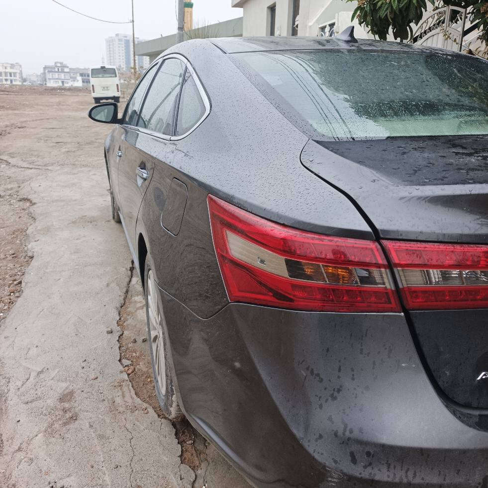 توێتا ئەڤەلۆن امریکی ٢٠١٤ فول مواسەفات بەناوی خۆمەوەیە، هەزەو سەنەوی تازەیە ،٤ تایەی  لوکی لەسەرە ،بۆیاخی زۆرە بە کامل بۆیاخ ئەیفرۆشم ، مەکینەی کراوەتەوە لە سلێمانیم، بە بێ ڕەقەمەکە ١٤٧ گەڵا ، بە ڕەقەمەکەوە ١٨٠ گەڵا
*********** السليمانية, العراق
