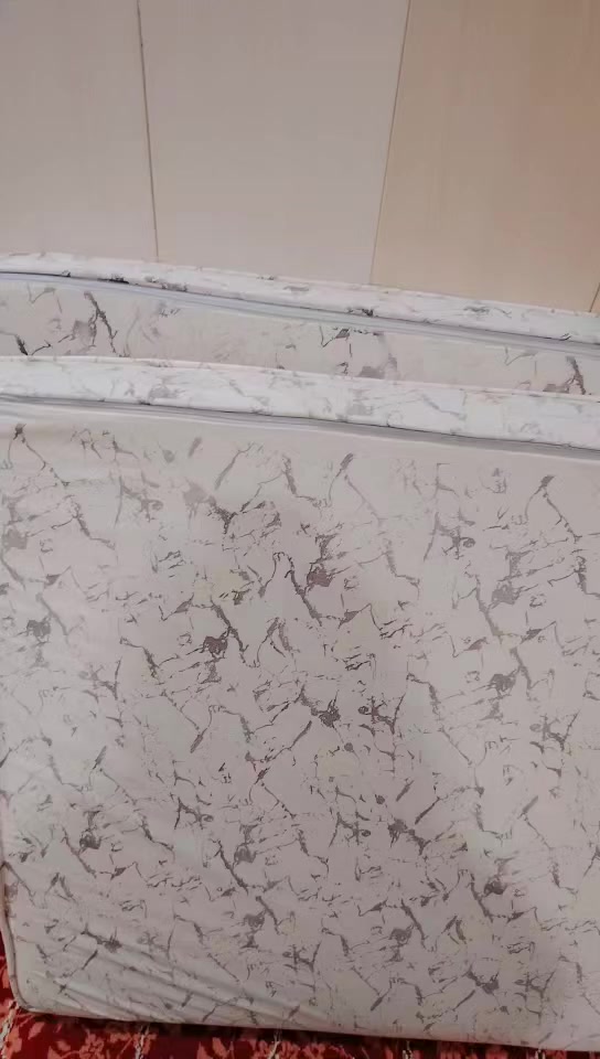 دواشك اسفنج طبي للبيع المكان بحركه للاستفسار الاتصال على الرقم ***********
