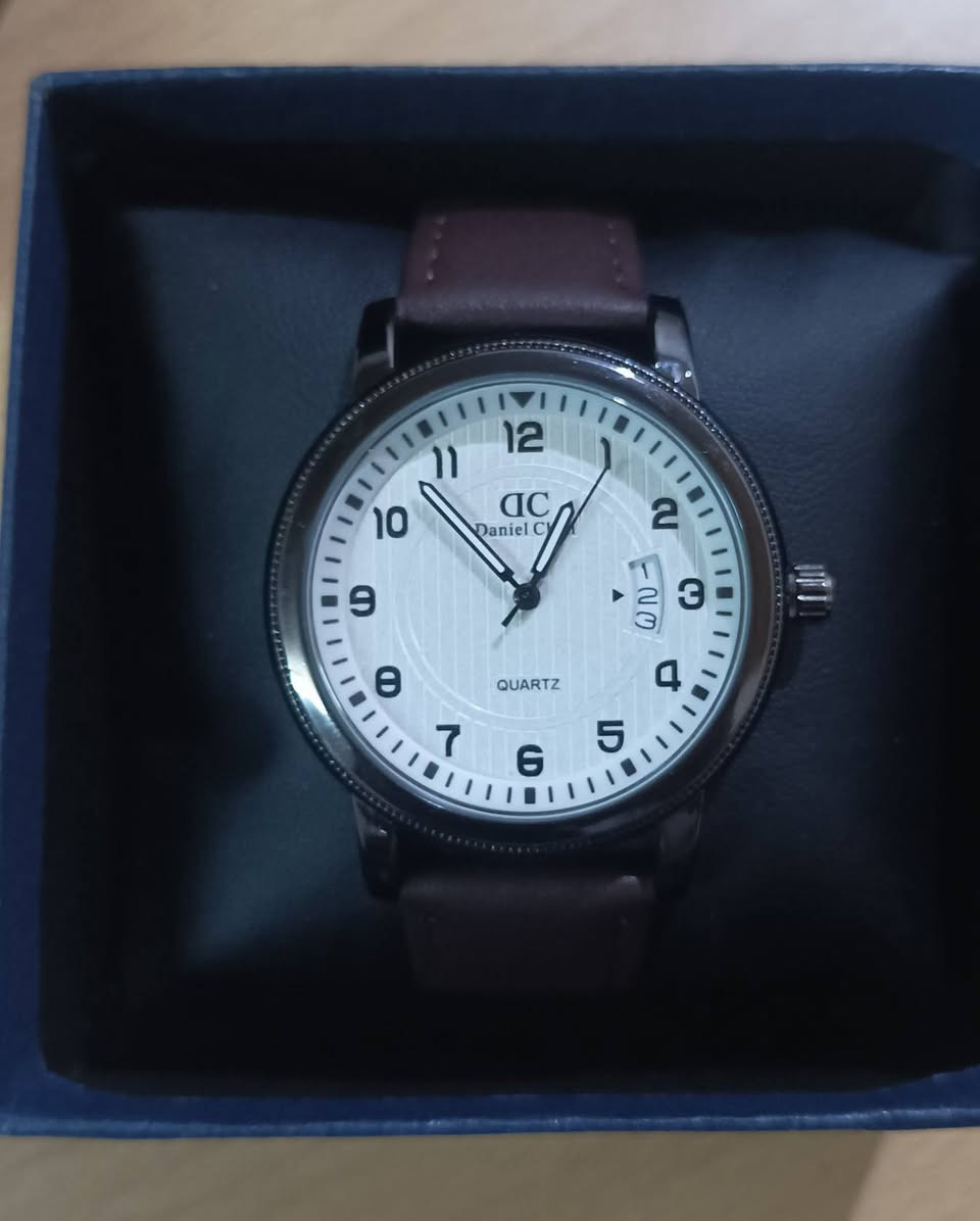 ساعات بهذا الشكل اسعار بالصورة


**إذا كنت صاحب هذا الإعلان وتريد حذفه لأي سبب، رجاءا أرسل رسالة إلى الدعم الفني**