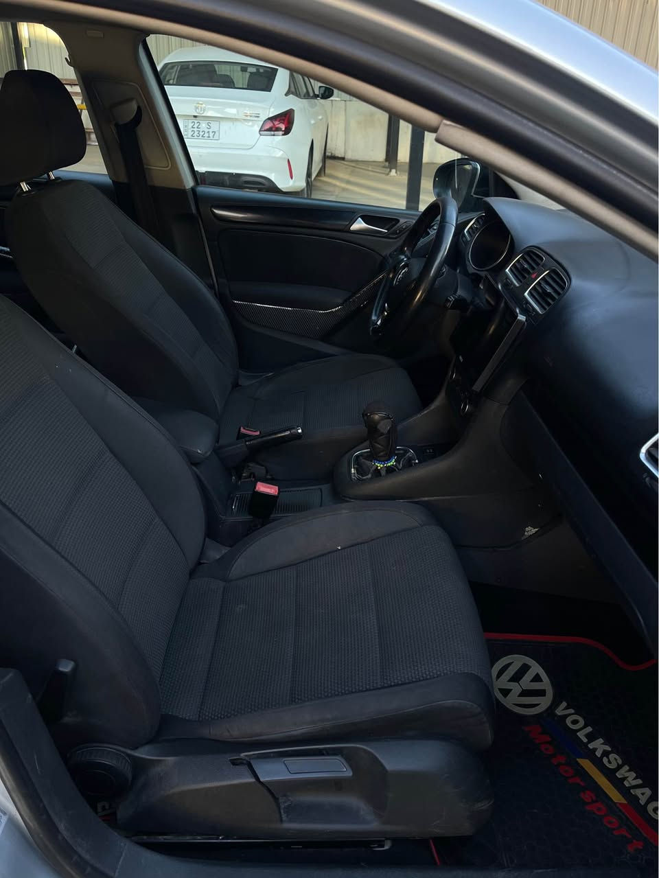 Golf MK6
مەکینە ٢٠ بێ تۆربۆ
گێڕ عادی
سەنەوی تا ٢٠٣٠ تازەیە
تەبرید سارد و گەرم 
گێڕ و مەکینە بە شەرت 
بوياخ عامه بو جواني
تەحویل و موس بڕاوە بە شەرت
کامل جوانکاری کراوە سپۆڕت 
ساڵانسا سپۆڕت
٤ تایە و ویل لۆک سپۆڕت لەسەرە
شاشە ئایپاد بۆ داندراوە
لیدی ١٨ پارچە
بەگلایت و لایت دەسکاری کراوه
واتس ئاپ/***********📞. له سليمانيم السليمانية, العراق
