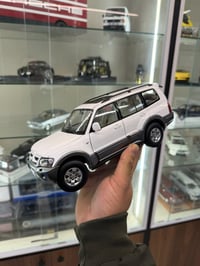 ميتسوبيشي باجيرو • مقياس ١/١٨ • توصيل كل المحافظات