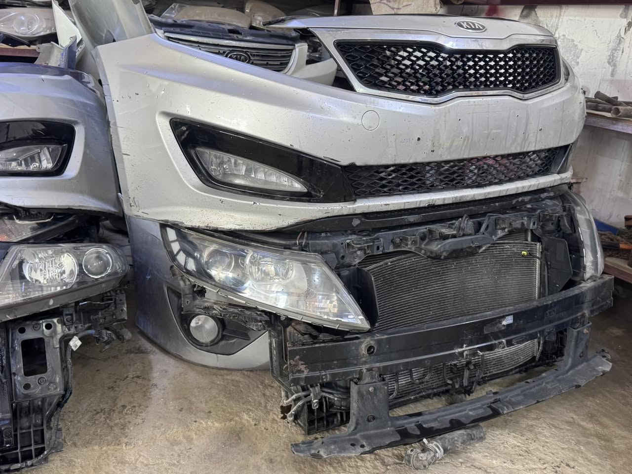 كافة قطع غيار السيارات الكورية كيا و هيونداي
الناصرية الحي الصناعي البلوك الرئيسي
***********/حسام
***********/علي
