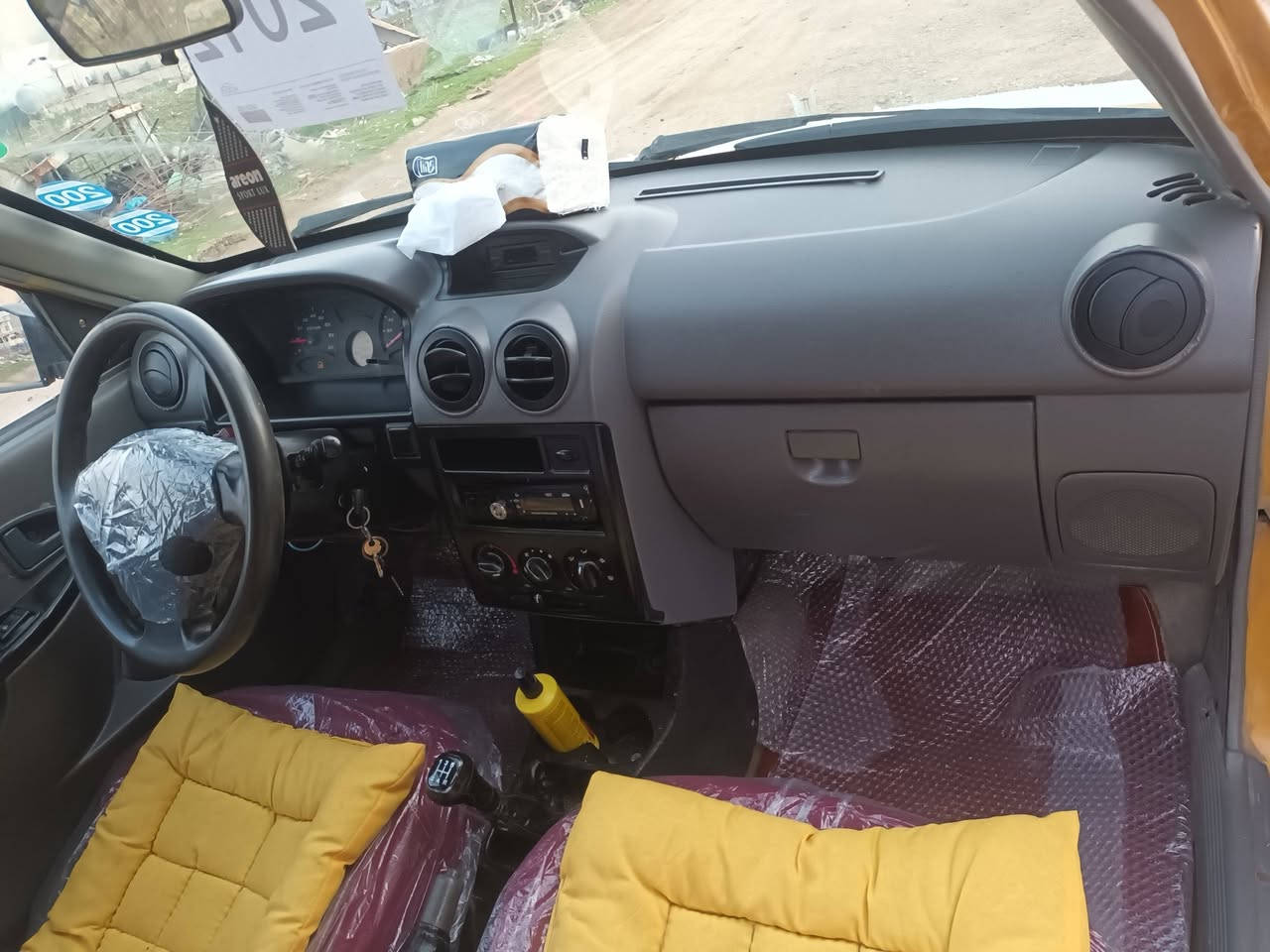 پراید 2012بۆفرۆشتن گێڕو مەکینەی بەشەرت مەکینەی تازە دوکەڵو سەرفو سەوتی بەشەرت زۆر پاکە دەعموو لێدراوی نیە پێشو دوای کەپسە وەرگەڕاو نیە تەقەو ڕەقەی تیانیە زۆر تنو تۆڵەجام کارەبایە  سەنەوی پلاستیکە بەشەرتی ئەوەلیات حاسیبە چوار تایەی تازەبۆبەسراوە شوێن هەڵەبجەی تازە ژمارە ***********
***********
