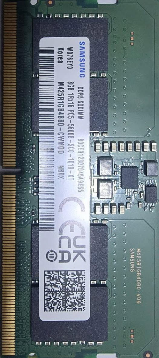 للبيع
رام لابتوب Samsung DDR5 5600 Laptop RAM

السعة : 16GB قطعتين GB)

السرعة : 5600 DDR5

الحالة مستعمل أقل من سنة ونظيف جداً

مناسب لمعظم اللابتوبات الحديثة الداعمة لـ DDR5.

البيع للتبديل أو الكاش.

الموقع بغداد حي اور 

للاستفسار ***********
