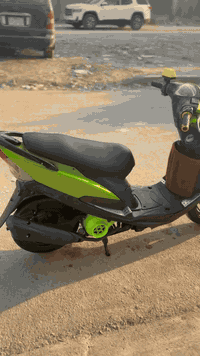 السلام عليكم
ماكس عدل
مكفولة كفالة عامة من كلشي 
اوراق موجودة تجي تاخذهة من البيت
مكاني بغداد الامين
بـ650 وبيهة مجال بسيط 

***********
