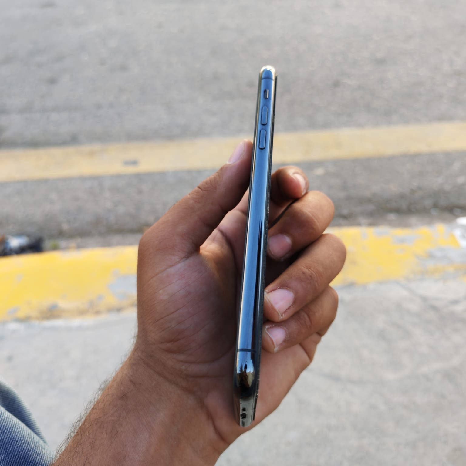 سلام عليكم
آيفون 11برو ماكس 
ذاكره 512
بطاريه 87
نضافه 99%
 الجهاز مبدل فقط بطاريه اصليه اصليه من الوكاله 
السعر 380 وبي مجال


**إذا كنت صاحب هذا الإعلان وتريد حذفه لأي سبب، رجاءا أرسل رسالة إلى الدعم الفني**