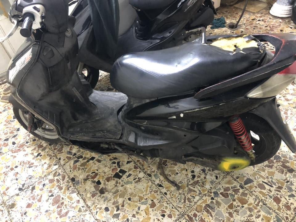 دراجه سكنس نثيه دراجه كامله كفرات اصليه كهربائيات كامله سلف و هندر كابريتر اصلي السعر 350 و بيها مجال الشراي يجي خاص *********** العنون مدينه الصدر
