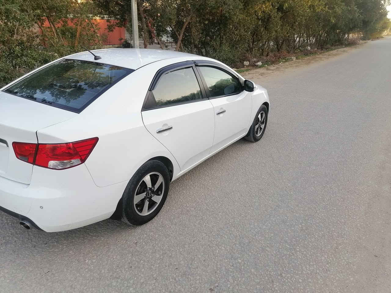 سيراتو خليجي رقم بغداد موديل ١٣ مكينه ٢٠٠٠
مكفولة مكفوله حت من البارد
حساسات خلفيه 
لدات بلاجتورات
تقليل صرف وقود
يوبي اس
بلوتوث حاكيه اتصال 
كير 6 نمر 
يدات نيكل الأصلي
تحكمات ستيرن جهتين
اناره شمسيات قماره
مري داخل الشمسيات 
شفتات ستيرن
مري شفط
اشاير مري
اربع دسكات
تخم تاير
حداديه ٩٠ ٪
باتري جديد عبوه فيتم بم جديد
تبريد ثلج شرط
السعر ١١٥ بيها مجال قليل
بابل سكندريه ***********
