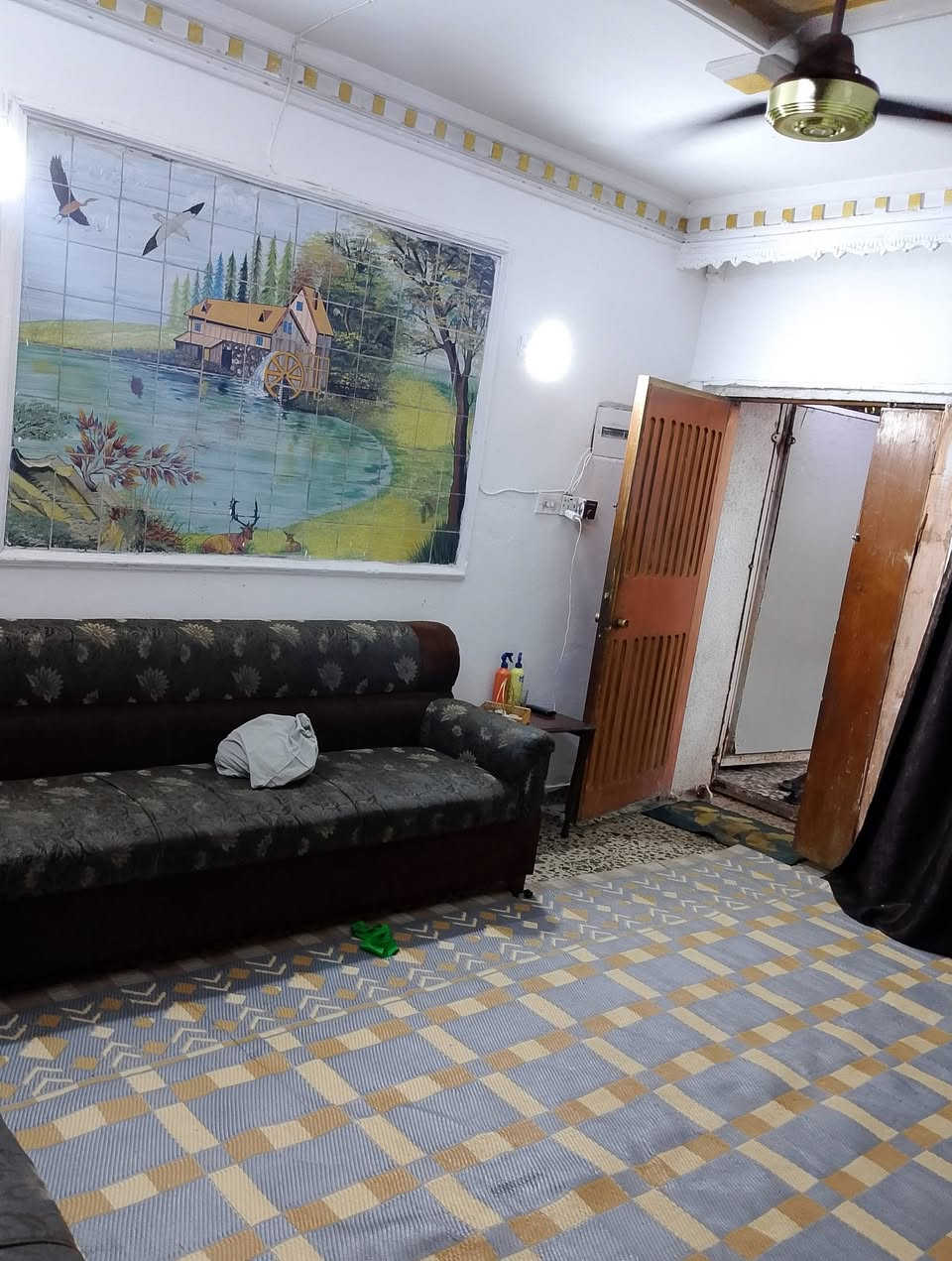 سلام عليكم دار للبيع مساحه٩٢ متر شارع مقابل الاطفاء من جهة الشعب والشارع مقابل حسينية المصطفى شارع ٢٠. بناء قديم طابقين سعر ١٩٥ للاتصال ***********
