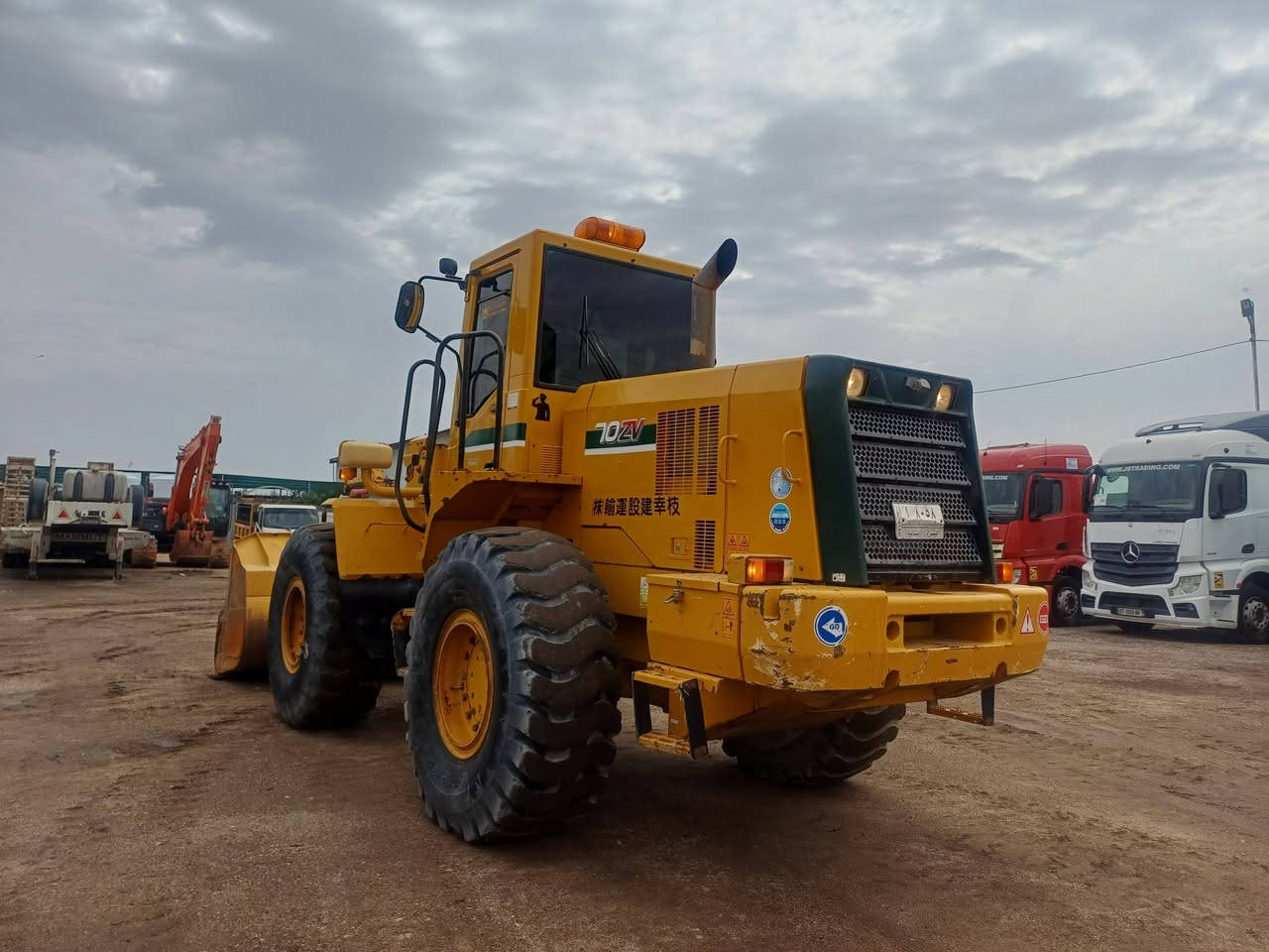 طابت اوقاتكم..
شركة أمواج ضفاف الرافدين 
لتجارة المعدات الثقيلة
 والتعهدات والوكالات التجارية
 شفل كاوسكي 70ZV 
وارد ياباني رقم بصر ة تحويل مباشر
📌العنوان محافظة البصرة 
{ الزبير طريق سفوان } 
للاستفساراكثر اتصل على الأرقام التالية
• Mob :-  ‎*********** 
• Mob :-  *********** 
• WhatsApp :- ***********
