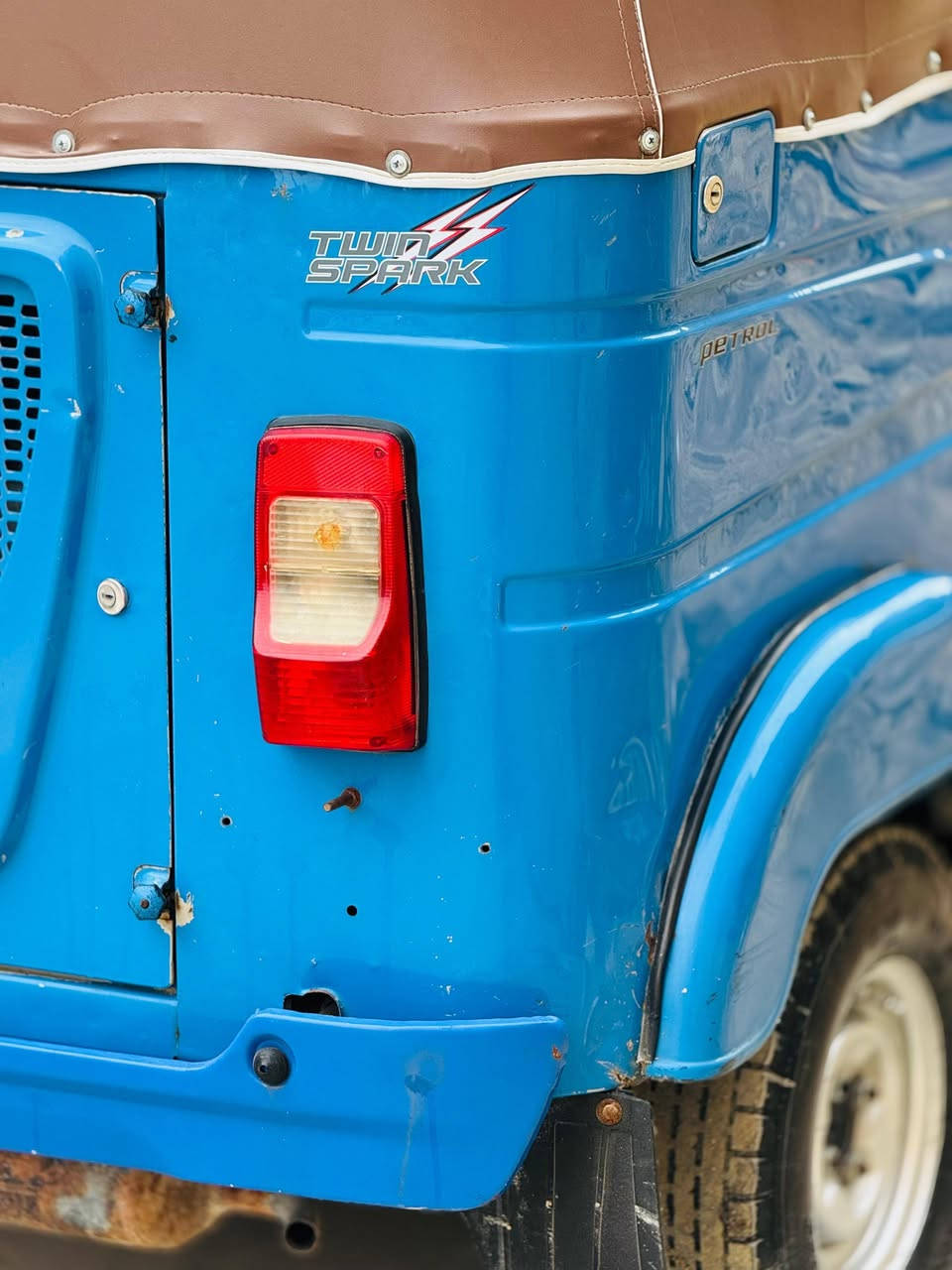 سلام عليكم تكتك للبيع مديل 22 رقم وسنوي 

مداور ثاني يوم رقم بصره بيه ضربه بلغد وشبر بلصفحه 
انتصل ***********
