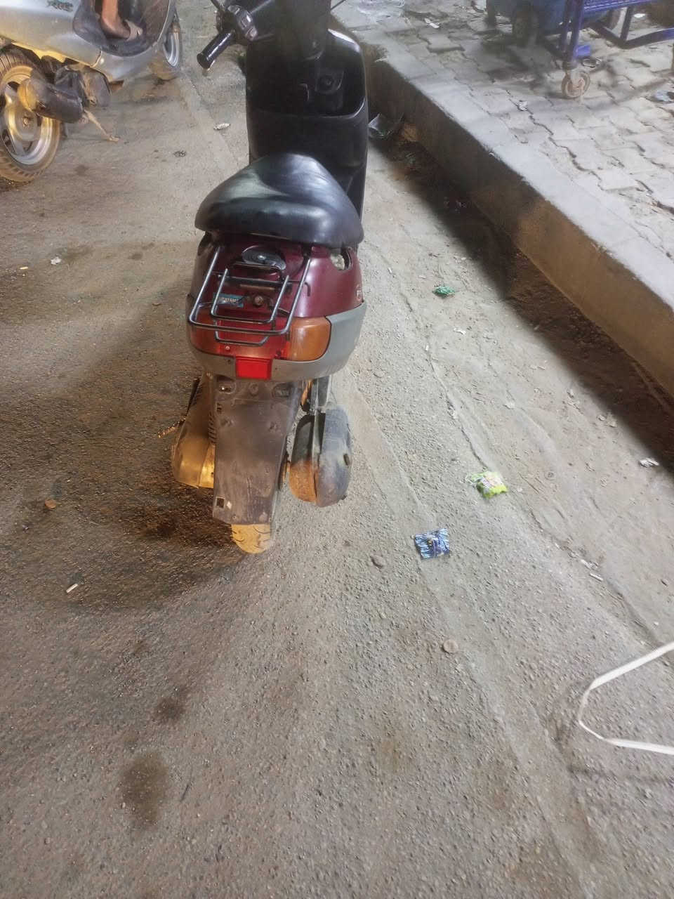 دراجه بترا لبيع  بلاديه كله شغاله نقص بس باتري 225 وبيه مجال ***********
