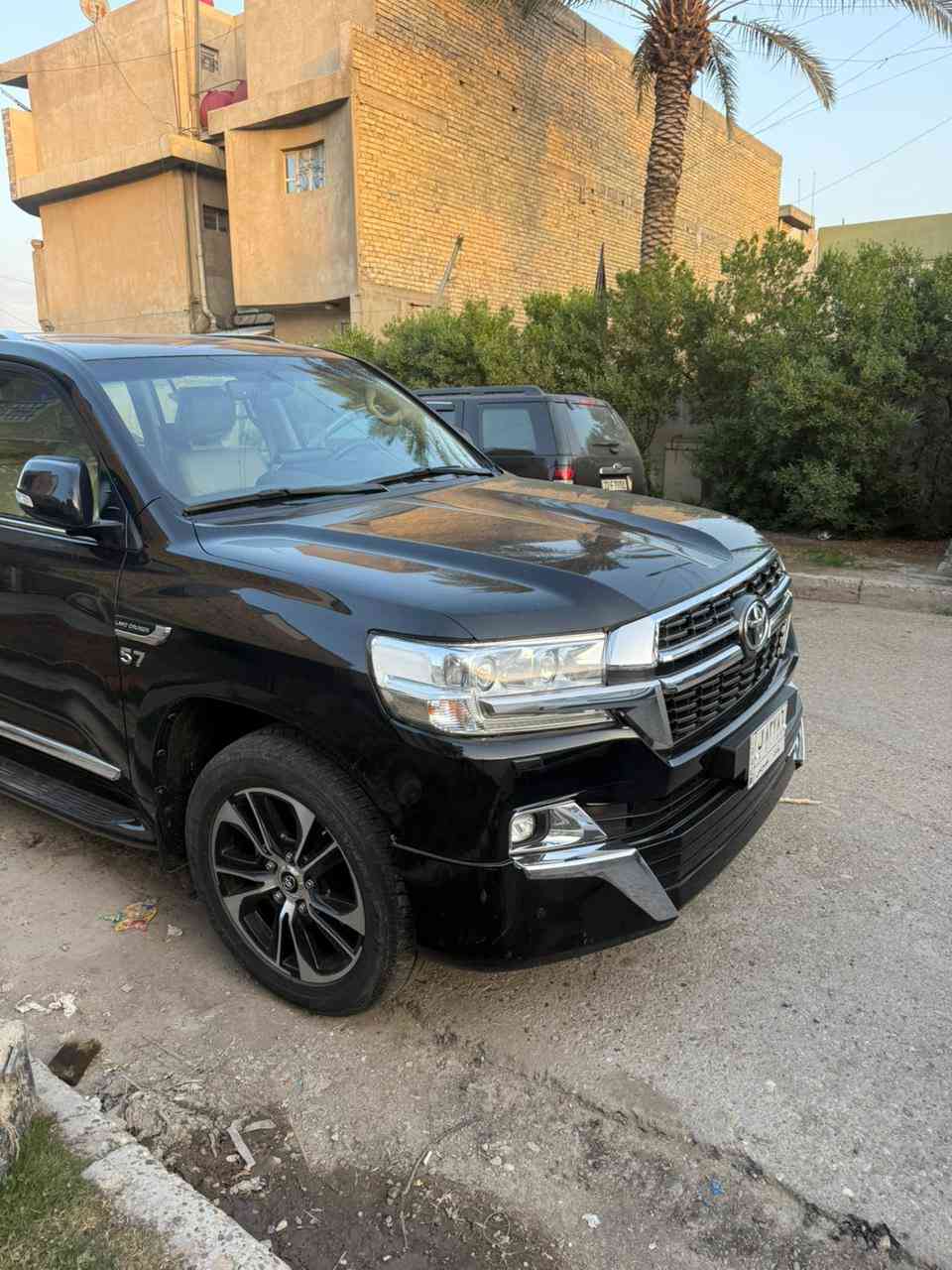 لاندكروز vxr  5700 موديل ٢٠٢١
لون اسود 
رقم بغداد 
ماشيه ٨٠ الف حقيقي
السياره مكفوله كفاله 
*********** 
بغداد السعر ٥٩ الف دولار
