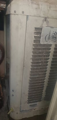 مبردة حجم وسط حديد ماعندي مكان الهه بس كامت اطلع صوت من السربس يردلهه ...