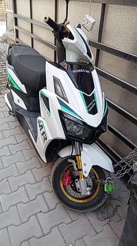 دراجه شحن ماشيه 9الف بطاريات جديده مشدوده الها قبل فتره سعر 800الف مكا...