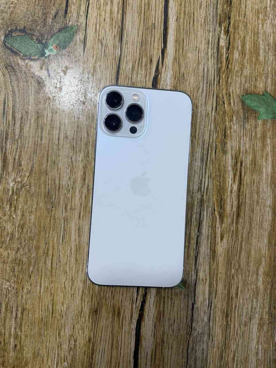 � للبيع: iPhone 13 Pro Max – سعة 256GB
🔹 الجهاز نظيف جداً، استخدام خفيف
🔹 السعة: 256 جيجابايت
🔹 نسبة البطارية: 85%
🔹 الحالة: أخو الجديد

💰 السعر:675 ألف 
📍 العنوان: بغداد – البياع
📞 رقم الهاتف: ***********
