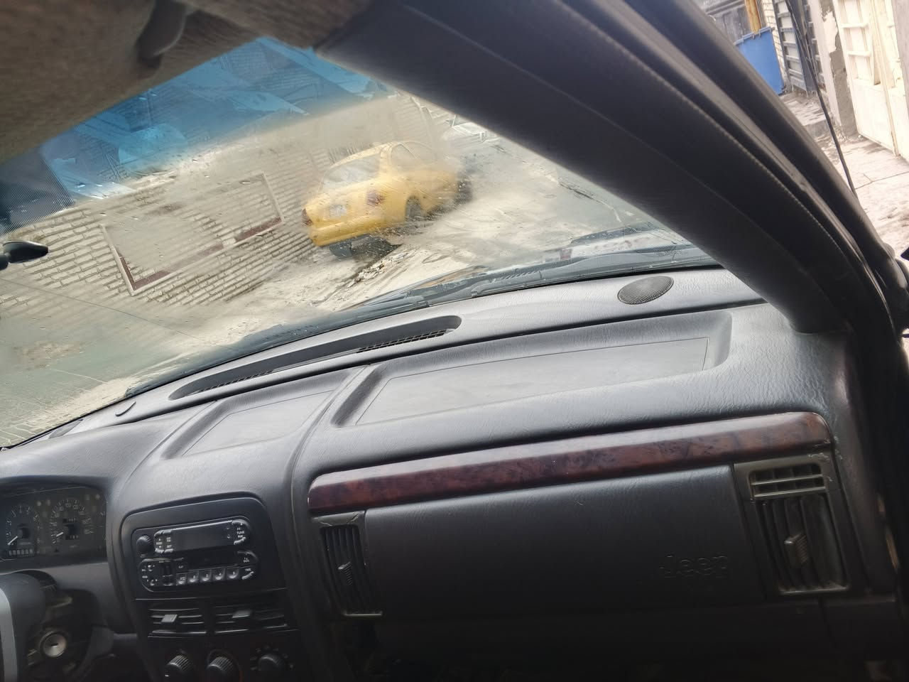 سلام عليكم جيب  شيروكي موديل 2000 نقص تبريد  محوره بطه السياره بسمي 
السعر 53 وبيه مجال مكاني السياره بغداد


**إذا كنت صاحب هذا الإعلان وتريد حذفه لأي سبب، رجاءا أرسل رسالة إلى الدعم الفني**